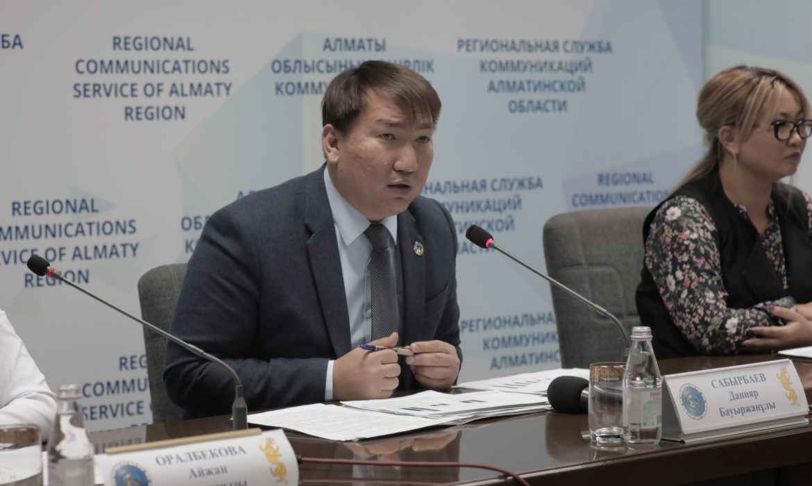 В Алматинской области «Тайный покупатель» проверяет качество оказания государственных услуг