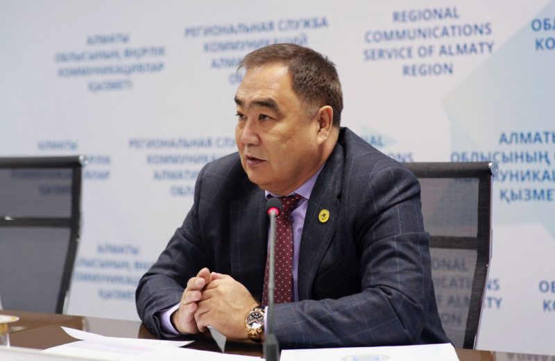 В Алматинской области внедрили новую систему оплаты труда для госслужащих