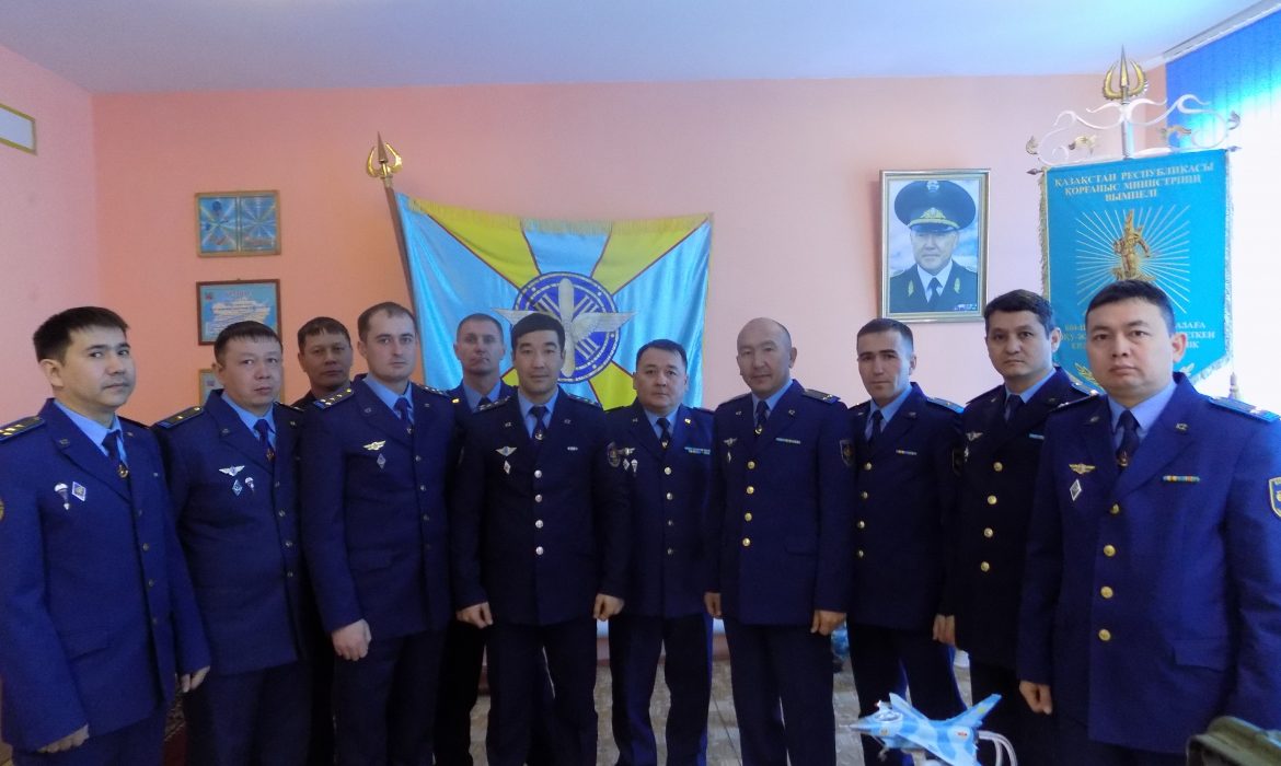 В Талдыкоргане проходят сборы летчиков-истребителей