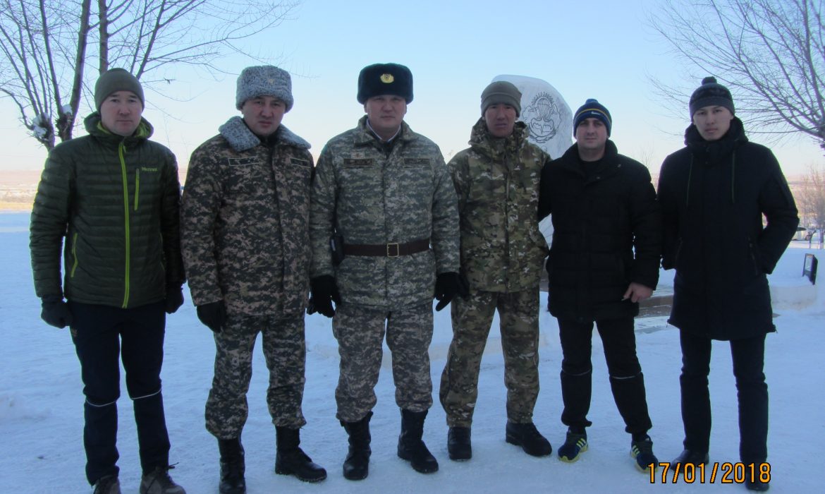 В Талдыкоргане состоялось вручение сертификатов военнослужащим, совершившим восхождение на Эльбрус