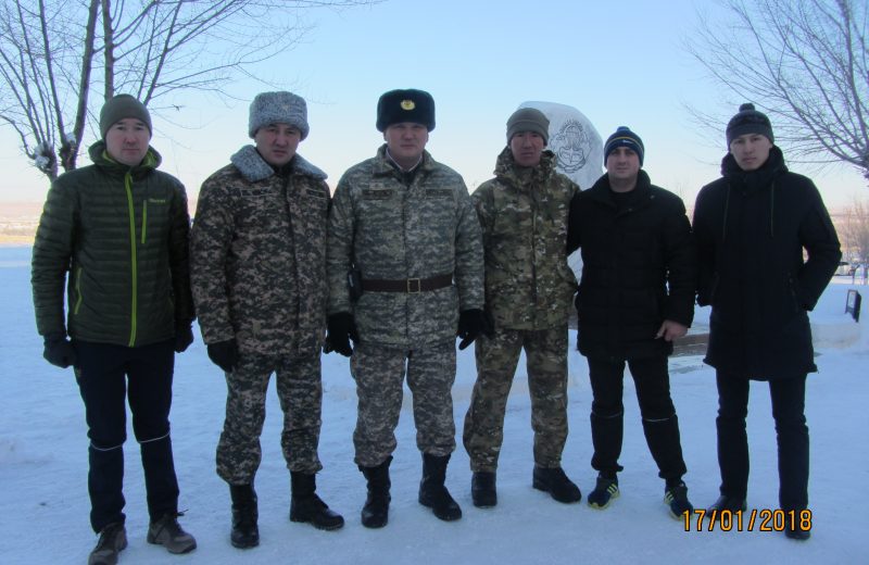 В Талдыкоргане состоялось вручение сертификатов военнослужащим, совершившим восхождение на Эльбрус
