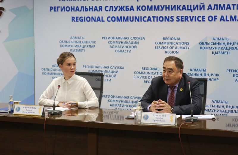 Алматы облысында мемлекеттік қызметшілерге сыйақы берудің жаңа жүйесі енгізілді