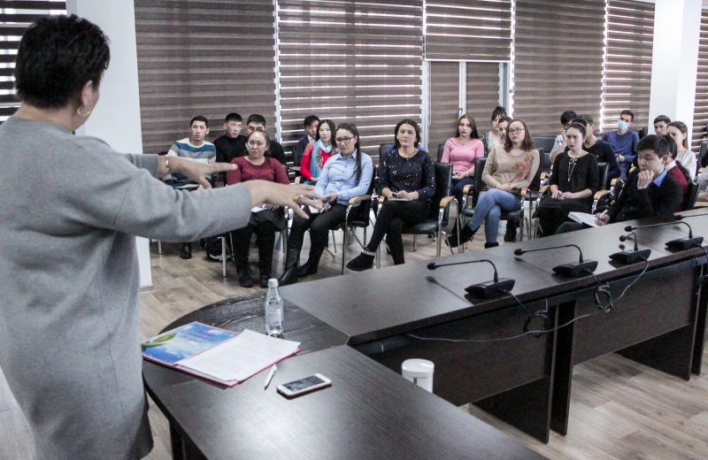 В Алматинской области проводят мастер-классы для студентов факультета журналистики