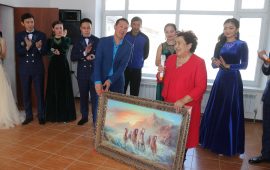 БАЛА ҚУАНЫШЫ – БӘРІНЕН ҚЫМБАТ