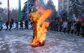 Масленица  — праздник  блинов  и веселья
