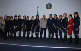 Они  гордо   отстаивают    честь  мундира