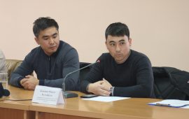 В  поддержку  сельской  молодежи