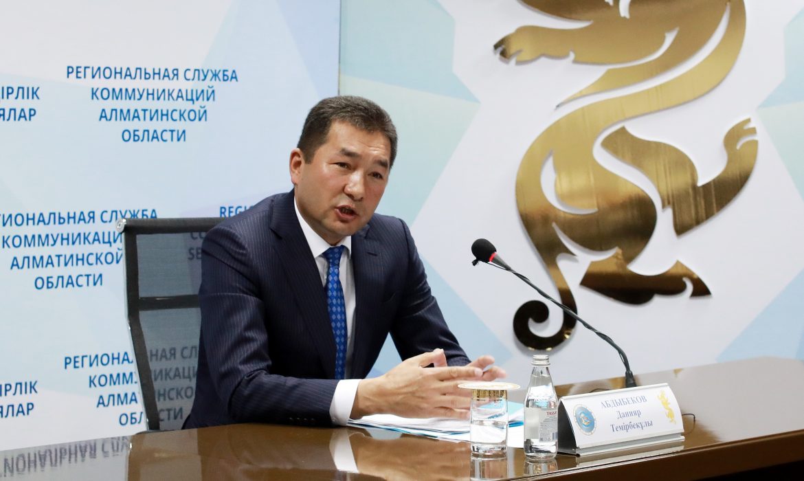 Состояние предоставления государственных услуг Управлением государственного архитектурно-строительного контроля обсудили в  Алматинской области