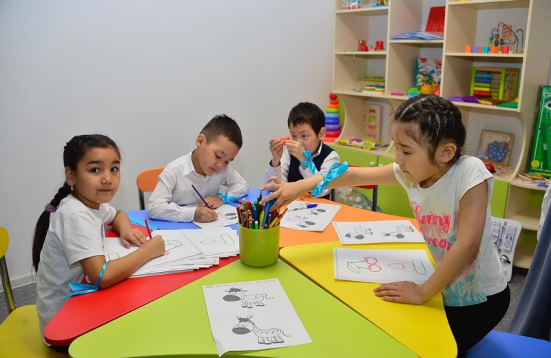 В Алматы организовали концерт и творческие мастер-классы для детей с аутизмом