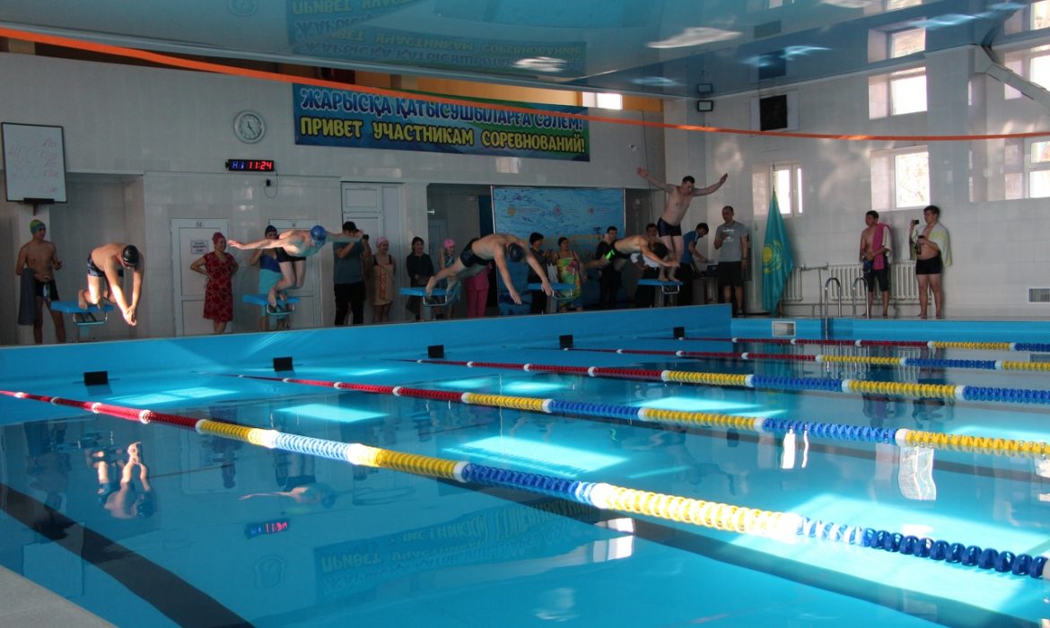 Соревнования по плаванию среди госслужащих прошли в Талдыкоргане