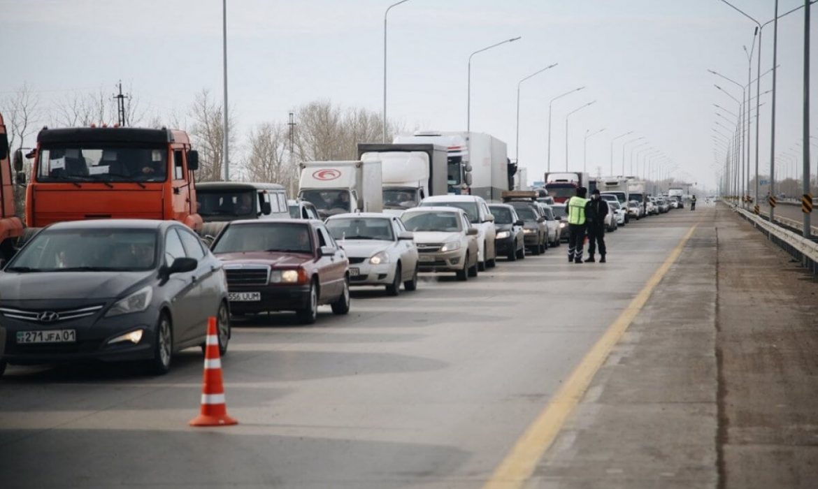 В Алматинской области начинают снимать блокпосты между районами и городами региона