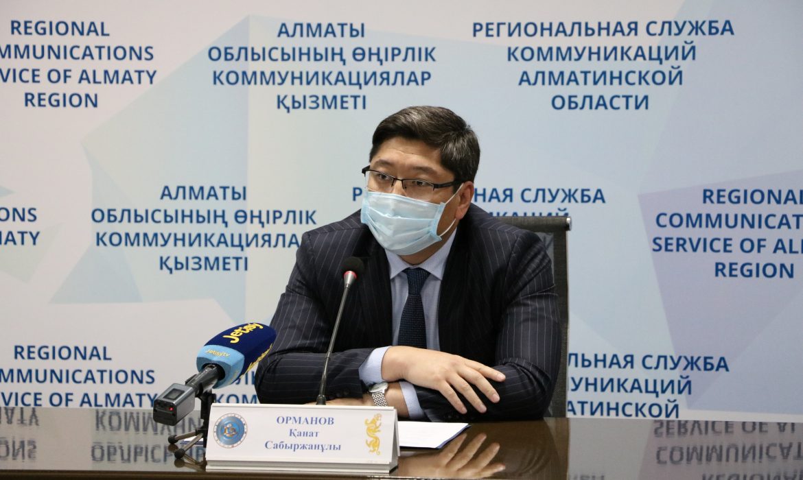Более 200 должностным лицам наложены административные взыскания в Алматинской области