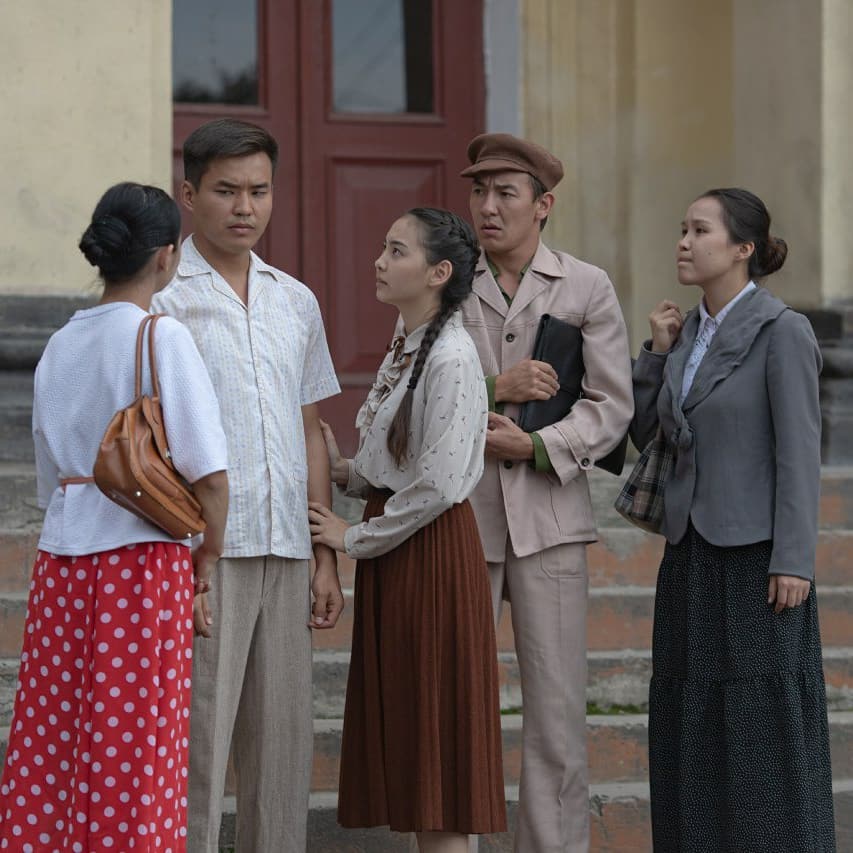 Кэндис Берген суреттерде жалаңаш