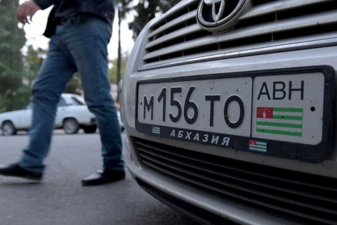 Ввезенные автомашины из Абхазии и Южной Осетии можно эксплуатировать после таможенный очистки