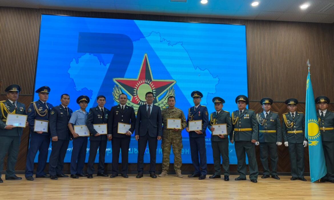 «Ұранды елдің – ұрпағы қайсар»: Алатауда Отан қорғаушылар күніне арналған мерекелік концерт өтті