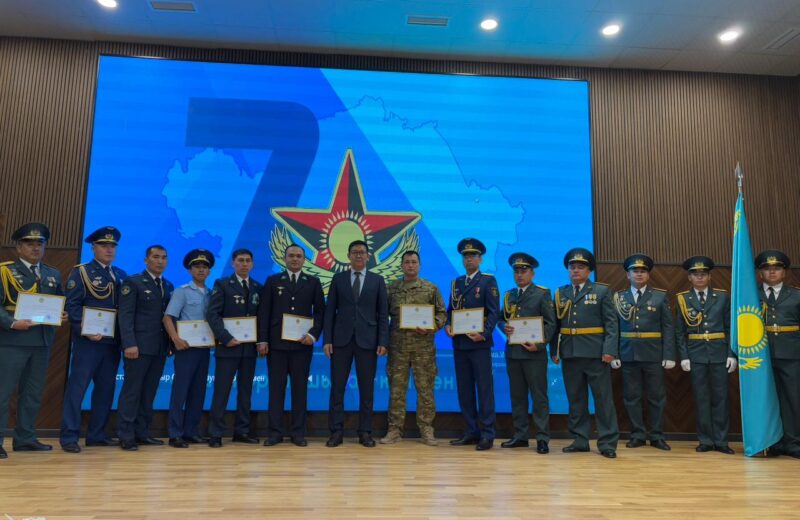 «Ұранды елдің – ұрпағы қайсар»: Алатауда Отан қорғаушылар күніне арналған мерекелік концерт өтті