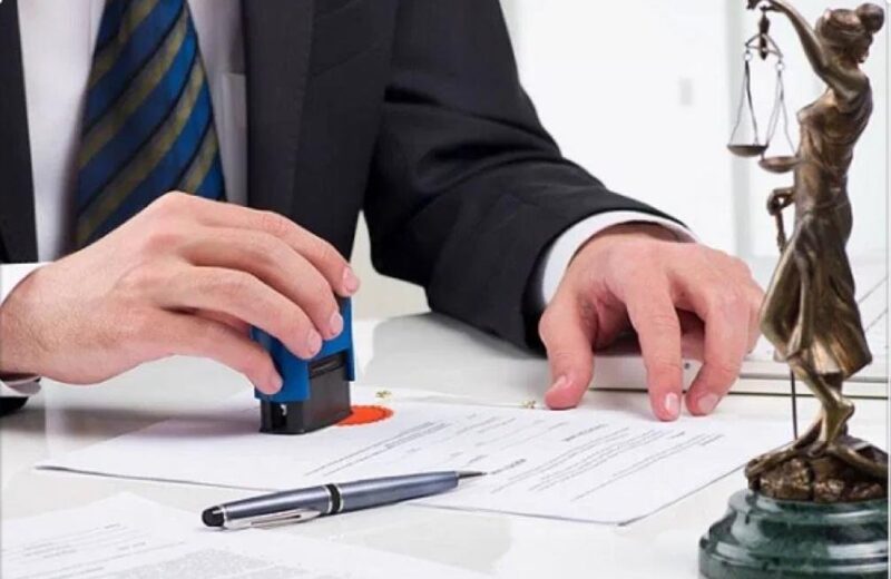 «Еңбек бостандығының» орнына «еңбекке құқық» – белгілі заңгер Конституцияға өзгерістер туралы пікір білдірді