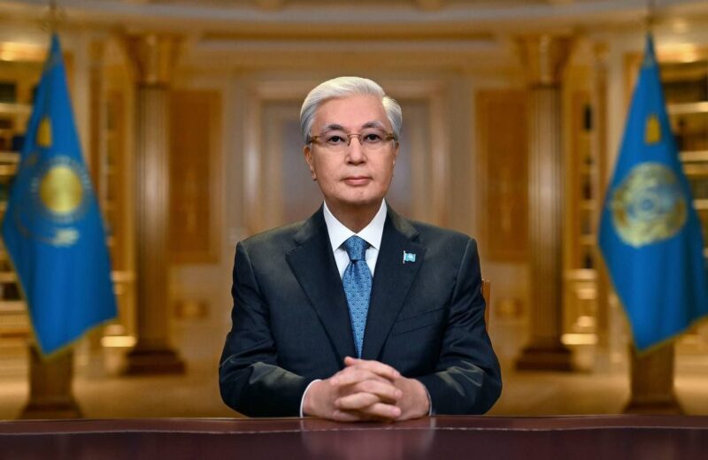 Токаев поздравил казахстанцев с Новым годом