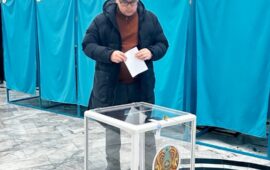 Алматы облысы Қоғамдық кеңесінің төрағасы Қазыбек Нұрсейітұлы Дәуітәлиев референдумға қатысып, өз таңдауын жасады.