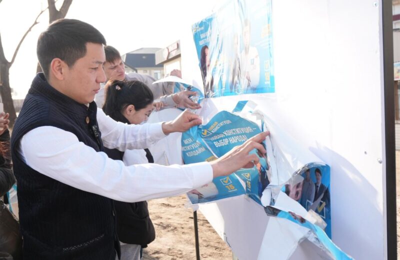 Акция по сбору агитационных материалов началась в Алматинской области