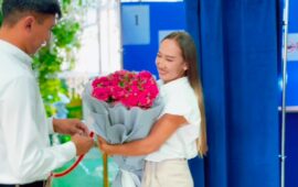 Қос ғашық табысты: Алматы облысының сайлау учаскесінде жігіт сүйіктісіне сөз салды